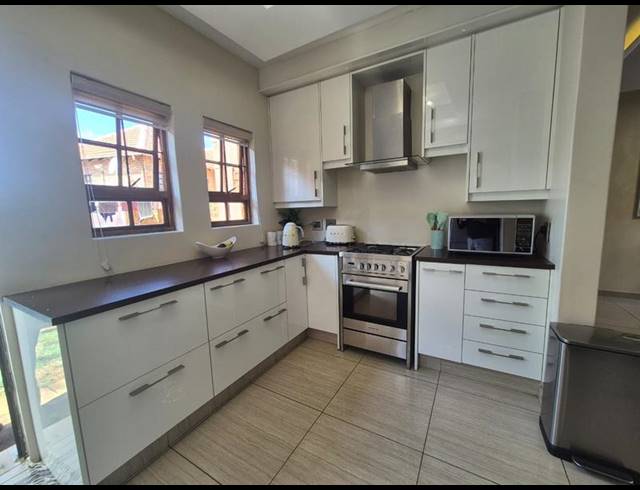 3 BEDROOM CLUSTER FOR SALE IN MEYERSDAL